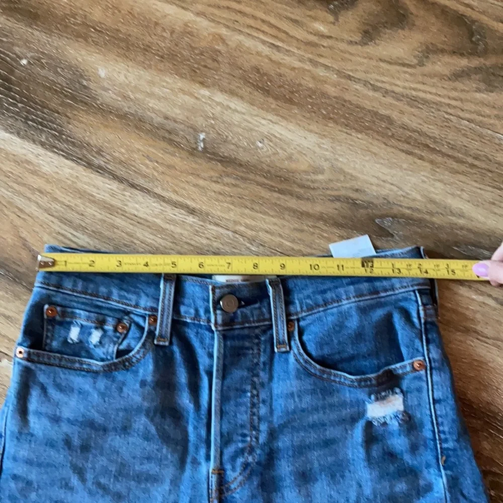 Levi’s Wedgie Short Denim Shorts